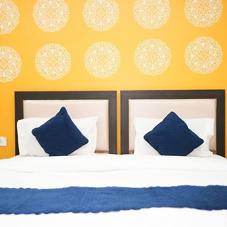 Tanvi Premium Residency Near Artemis Hospital, Gurugram Hotell Gurgaon Exteriör bild