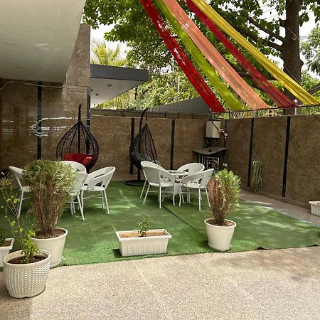 Tanvi Premium Residency-Close To Artemis, Medanta & Fortis Gurgaon Exteriör bild