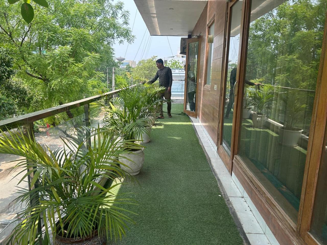 Tanvi Premium Residency-Close To Artemis, Medanta & Fortis Gurgaon Exteriör bild