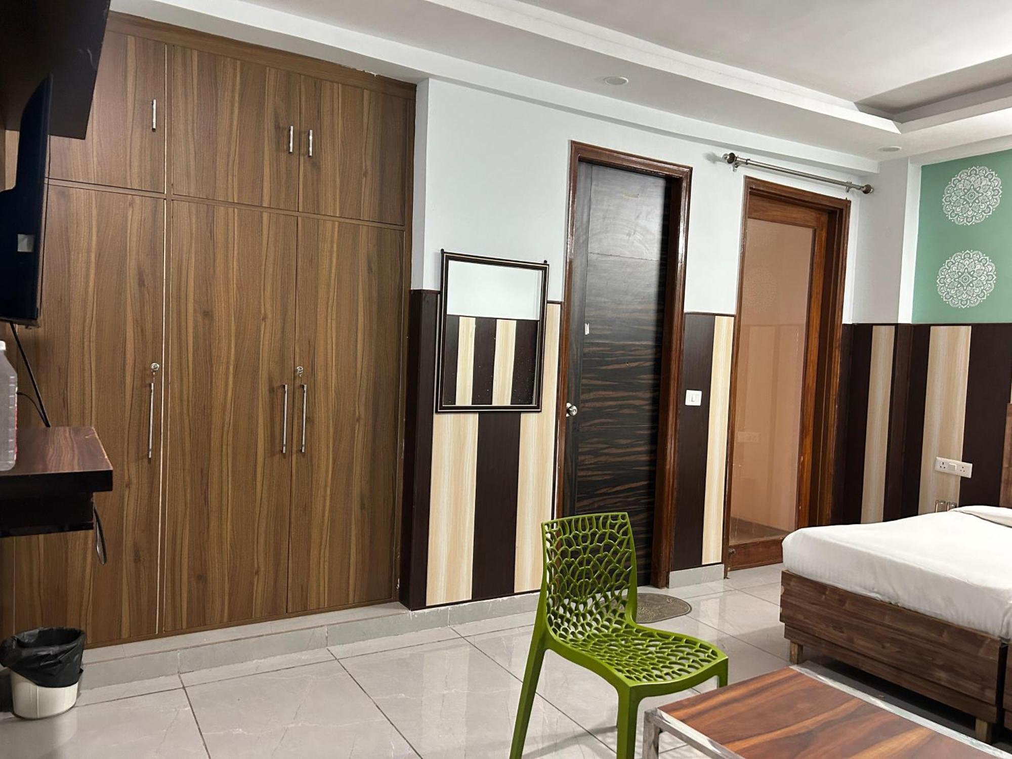 Tanvi Premium Residency-Close To Artemis, Medanta & Fortis Gurgaon Exteriör bild